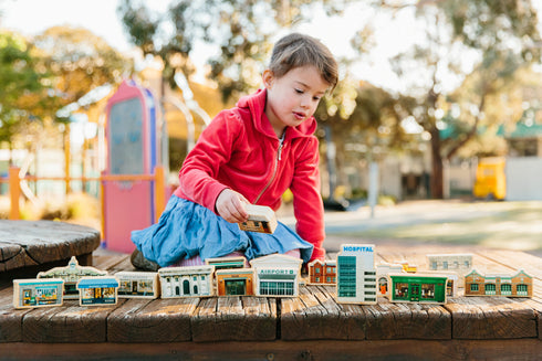 THE FRECKLED FROG - My Little Town